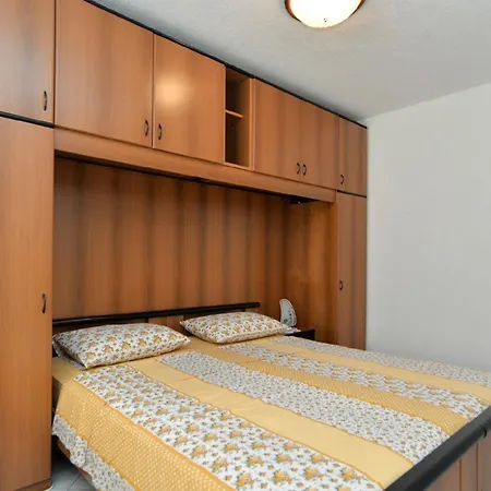 Apartment Fuer 2 Personen Ca 33 Qm In Pula, Istrien Istrische Riviera *