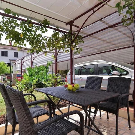 Apartment Fuer 2 Personen Ca 33 Qm In Pula, Istrien Istrische Riviera *